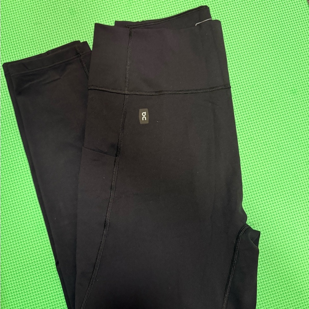On clouds Black Leggings M - Picture 6 of 6